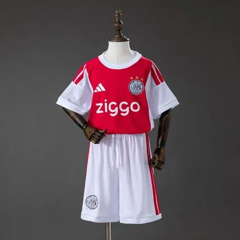 Kit Infantil Ajax I 26/27