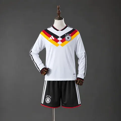 Kit Infantil Alemanha I 2026 Manga Longa